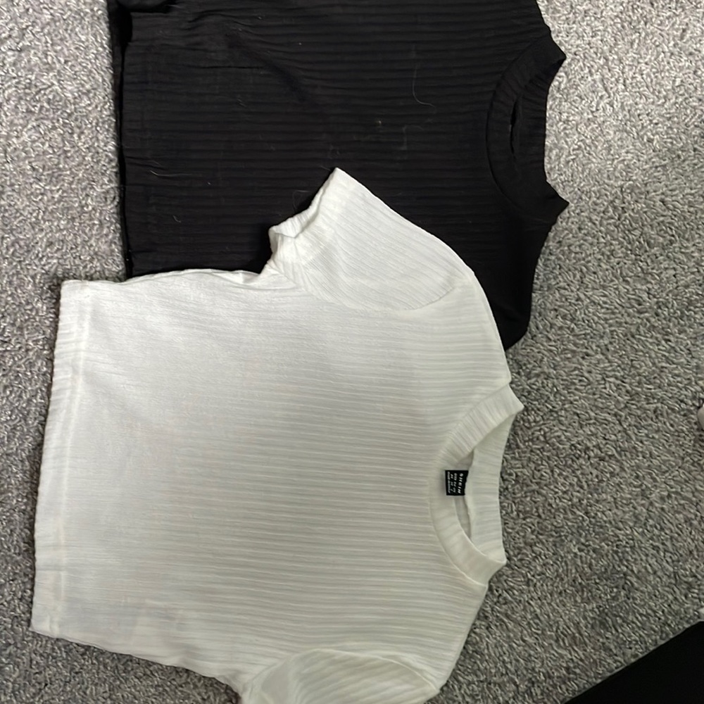 Set of 2 Black and White Shein tops ribbed crop top size XS comfortable set